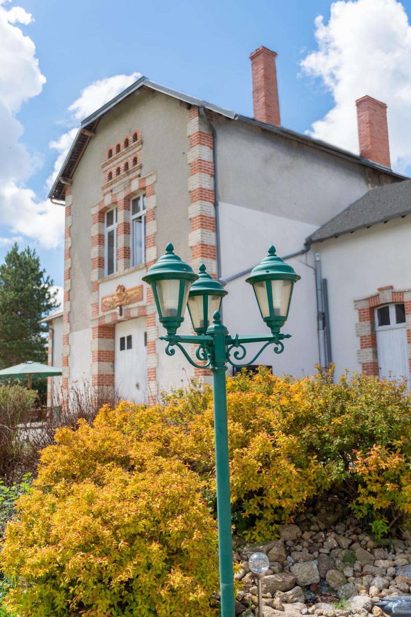 Chateau De Chazelpaud Saint-Bard Luaran gambar