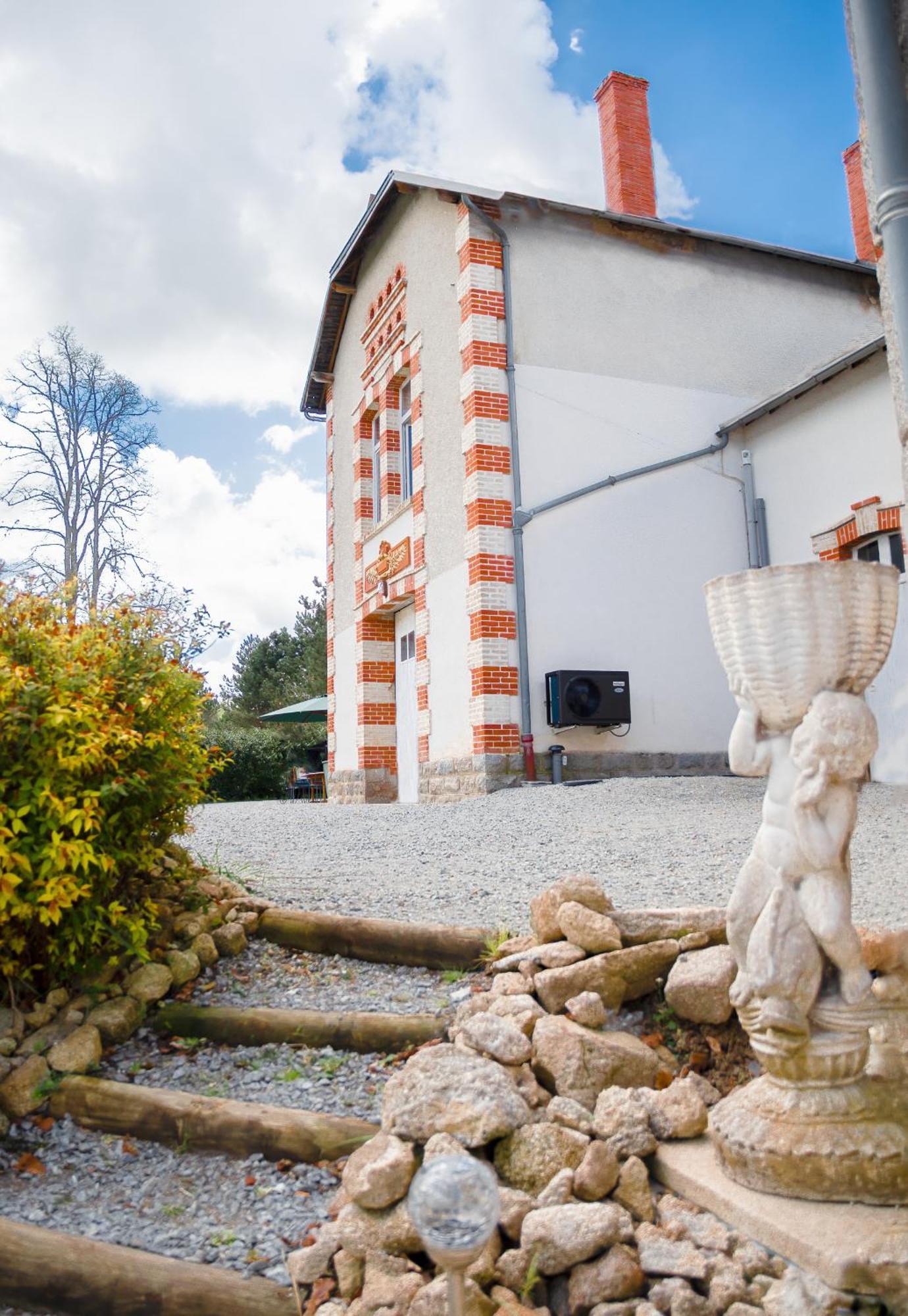 Chateau De Chazelpaud Saint-Bard Luaran gambar